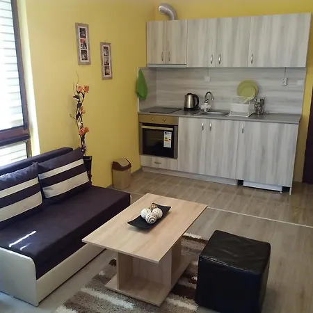 Yordanov In Yurta Apartment Sunny Beach